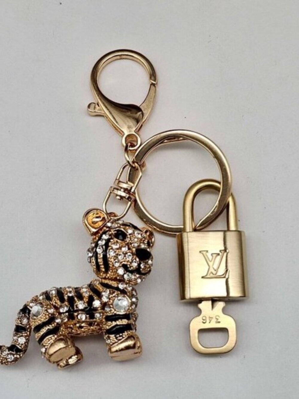 LV Authentic Gold Padlock 🔒 Key Set w/ Unbranded Keychain Tiger Charm - Picture 7 of 8